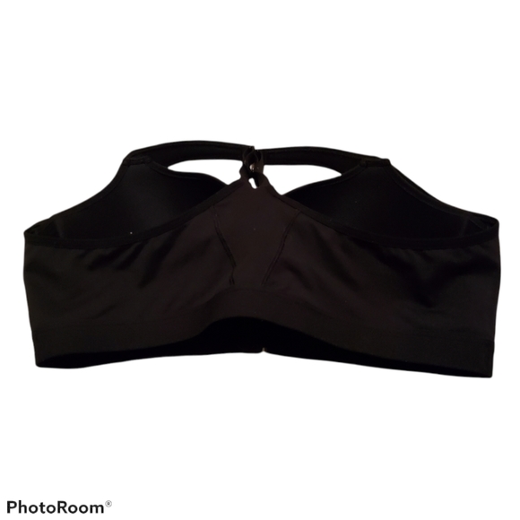 Sports bra and leggings. - Picture 3 of 3